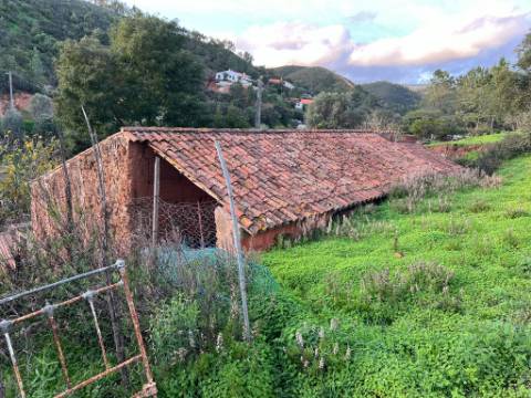 Terreno Misto perto do autódromo de Portimão