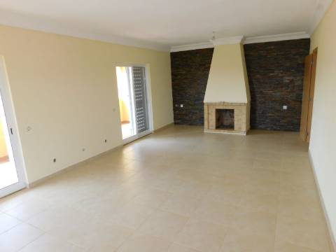 Casa / Moradia V6 com 6 quartos com piscina Isolada em zona Rural a 5 minutos de Silves