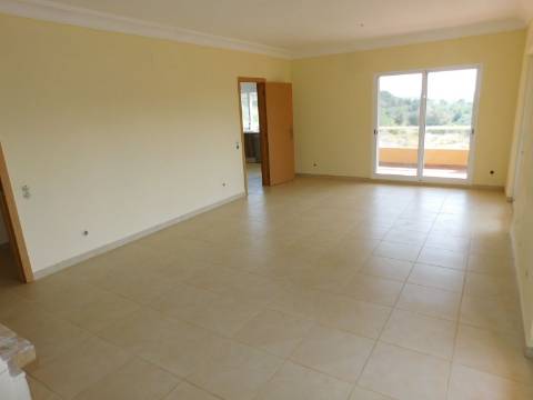 Casa / Moradia V6 com 6 quartos com piscina Isolada em zona Rural a 5 minutos de Silves