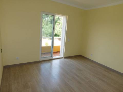 Casa / Moradia V6 com 6 quartos com piscina Isolada em zona Rural a 5 minutos de Silves