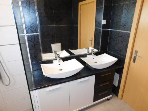 Casa / Moradia V6 com 6 quartos com piscina Isolada em zona Rural a 5 minutos de Silves