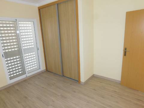 Casa / Moradia V6 com 6 quartos com piscina Isolada em zona Rural a 5 minutos de Silves