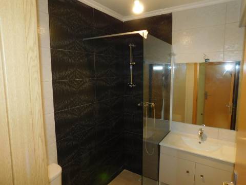 Casa / Moradia V6 com 6 quartos com piscina Isolada em zona Rural a 5 minutos de Silves