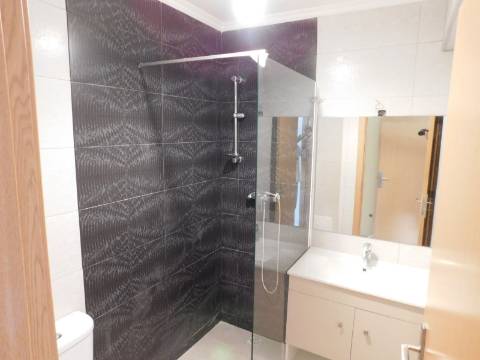 Casa / Moradia V6 com 6 quartos com piscina Isolada em zona Rural a 5 minutos de Silves