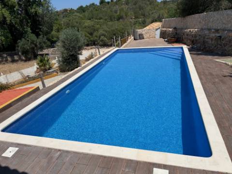 Casa / Moradia V6 com 6 quartos com piscina Isolada em zona Rural a 5 minutos de Silves