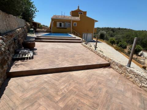Casa / Moradia V6 com 6 quartos com piscina Isolada em zona Rural a 5 minutos de Silves