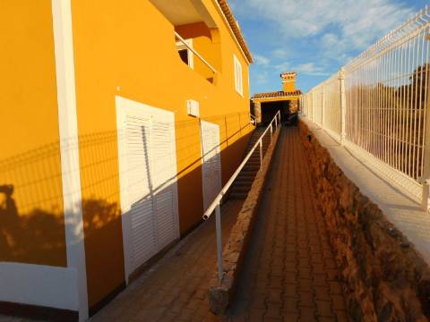 Casa / Moradia V6 com 6 quartos com piscina Isolada em zona Rural a 5 minutos de Silves