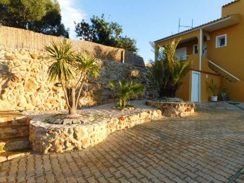 Casa / Moradia V6 com 6 quartos com piscina Isolada em zona Rural a 5 minutos de Silves