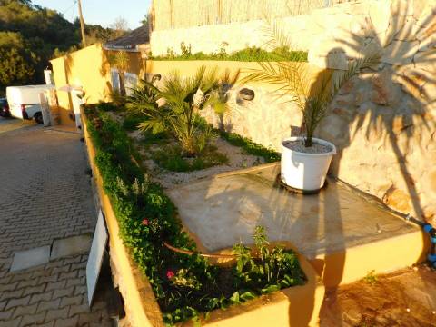 Casa / Moradia V6 com 6 quartos com piscina Isolada em zona Rural a 5 minutos de Silves