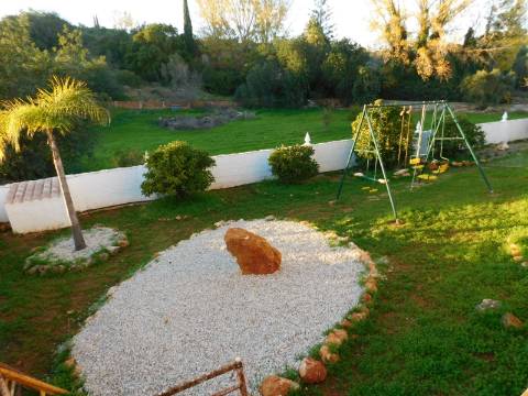 Casa / Moradia V6 com 6 quartos com piscina Isolada em zona Rural a 5 minutos de Silves