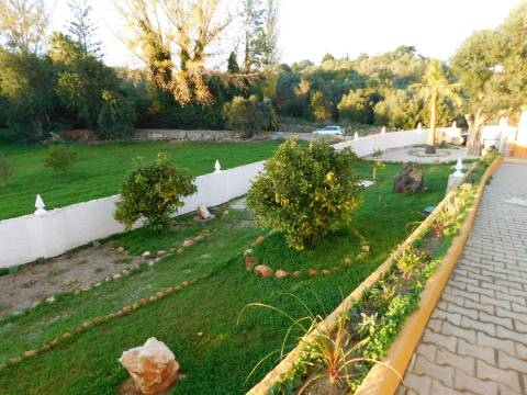 Casa / Moradia V6 com 6 quartos com piscina Isolada em zona Rural a 5 minutos de Silves