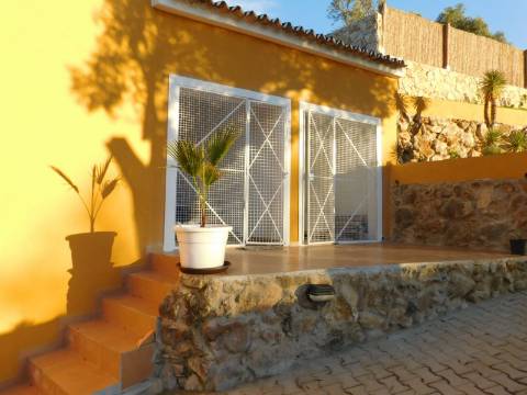 Casa / Moradia V6 com 6 quartos com piscina Isolada em zona Rural a 5 minutos de Silves