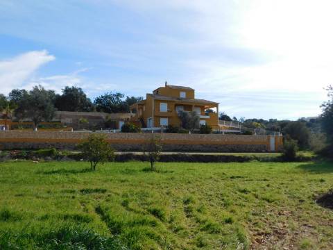 Casa / Moradia V6 com 6 quartos com piscina Isolada em zona Rural a 5 minutos de Silves