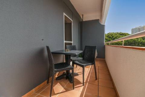 Apartamento T0 em frente a praia de Alvor num Aparthotel