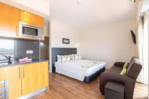 Apartamento T0 em frente a praia de Alvor num Aparthotel