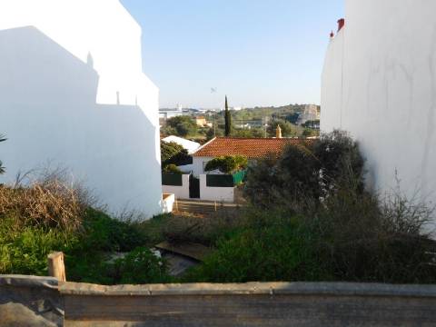 Terreno para construção de Moradia Unifamiliar na Mexilhoeira da Carregação / Lagoa