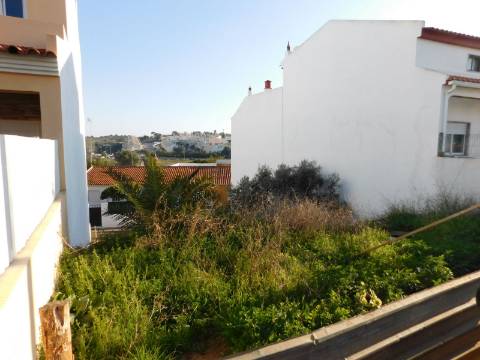 Terreno para construção de Moradia Unifamiliar na Mexilhoeira da Carregação / Lagoa