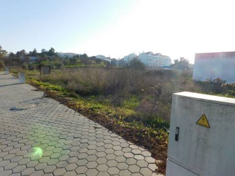 Urbanização com 6 Lotes de Terreno para construção