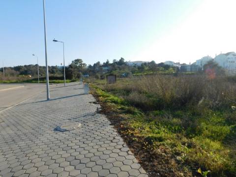 Urbanização com 6 Lotes de Terreno para construção