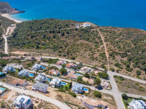 Lote para moradia com fabulosa vista mar perto de Burgau e Salema