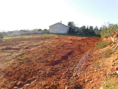 Terreno Urbano - Hotel Turismo Rural - para construção de 15 moradias. PROJECTO APROVADO E COM LIÇENSA PARA CONSTRUÇÃO.