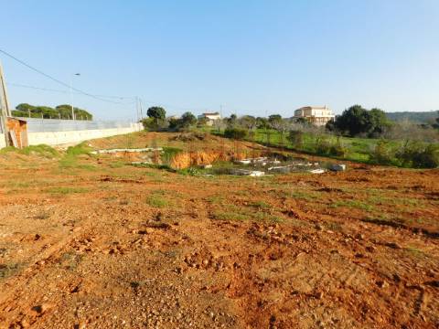 Terreno Urbano - Hotel Turismo Rural - para construção de 15 moradias. PROJECTO APROVADO E COM LIÇENSA PARA CONSTRUÇÃO.
