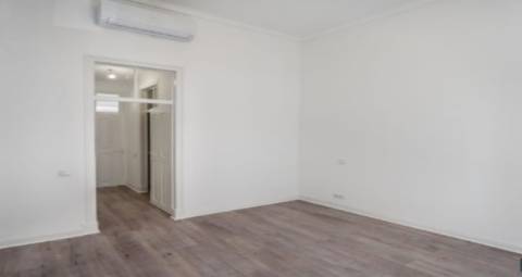 Moradia geminada T7 totalmente remodelada perto da zona Ribeirinha
