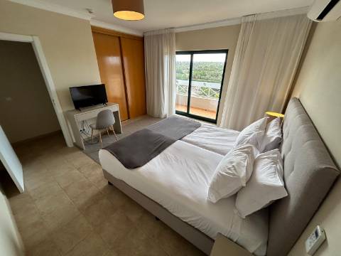 Apartamento T2 de Luxo em Golf Resort no Algarve