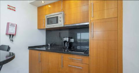 Apartamento T0 TURISTICO no 5 andar em Alvor junto á praia com vista mar. TURÍSTICO