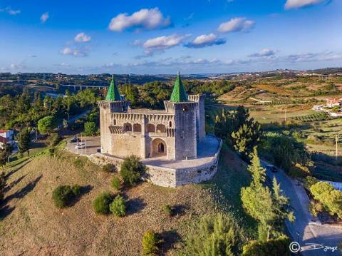Lote de Terreno Urbano para construção de Moradia de Luxo em Lagos