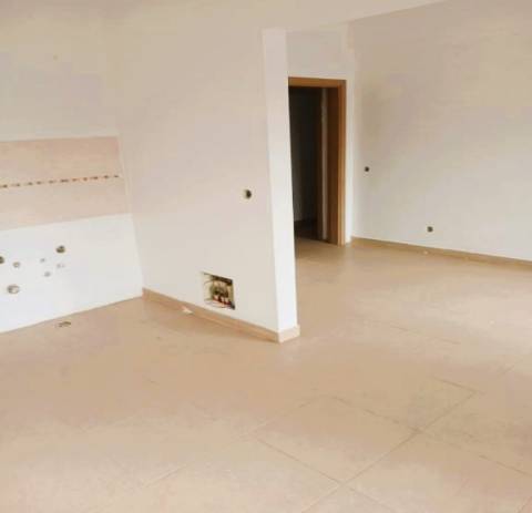 Prédio em Silves com 3 apartamentos para recuperar