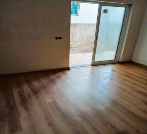 Prédio em Silves com 3 apartamentos para recuperar