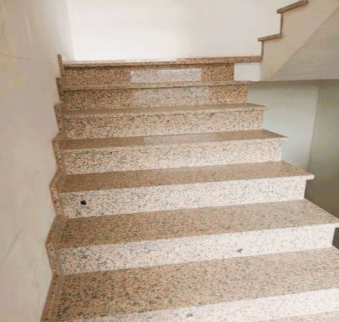 Prédio em Silves com 3 apartamentos para recuperar