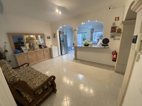 Moradia T7 no centro de Portimão com Alojamento Local a funcionar