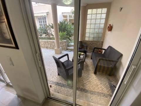 Moradia T7 no centro de Portimão com Alojamento Local a funcionar