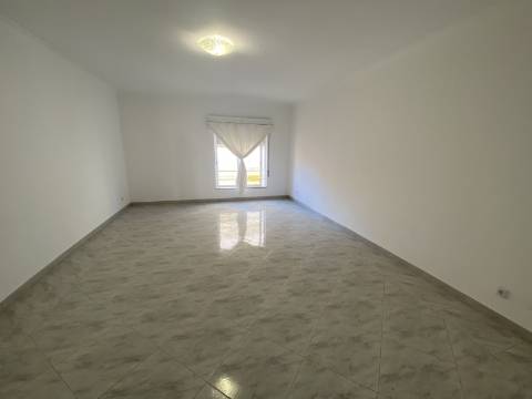 Moradia T7 no centro de Portimão com Alojamento Local a funcionar