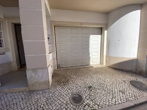 Moradia T7 no centro de Portimão com Alojamento Local a funcionar