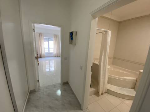 Moradia T7 no centro de Portimão com Alojamento Local a funcionar