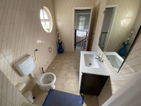 Moradia T7 no centro de Portimão com Alojamento Local a funcionar