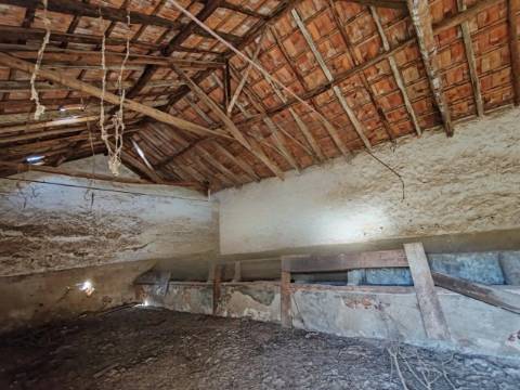 Herdade com construções à entrada de Portimão