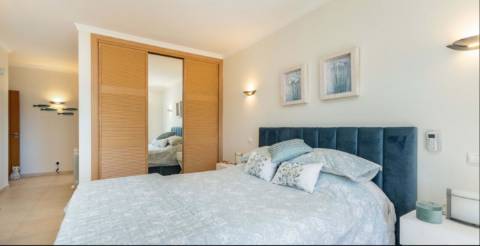 Apartamento T3 em Vale da Pinta com vistas para o Campo de Golfe