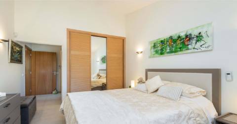 Apartamento T3 em Vale da Pinta com vistas para o Campo de Golfe