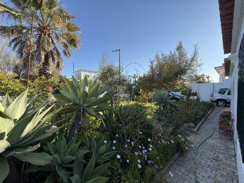 Moradia em Alvor com apartamentos independentes