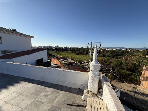 Moradia em Alvor com apartamentos independentes