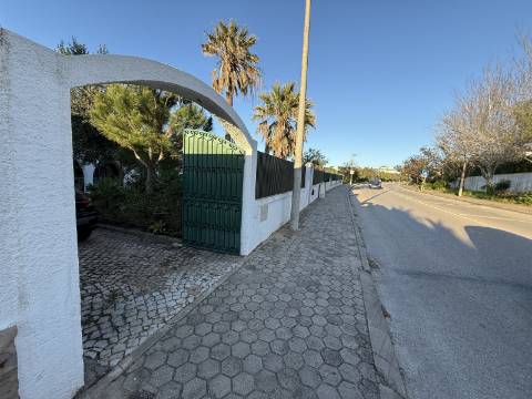 Moradia em Alvor com apartamentos independentes