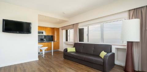 Apartamento T0 com vista mar em Alvor