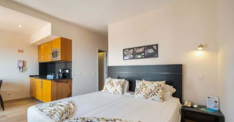 Apartamento T0 com vista mar a 300 metros da praia de Alvor TURISTICO