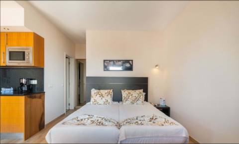 Apartamento T0 com vista mar a 300 metros da praia de Alvor TURISTICO