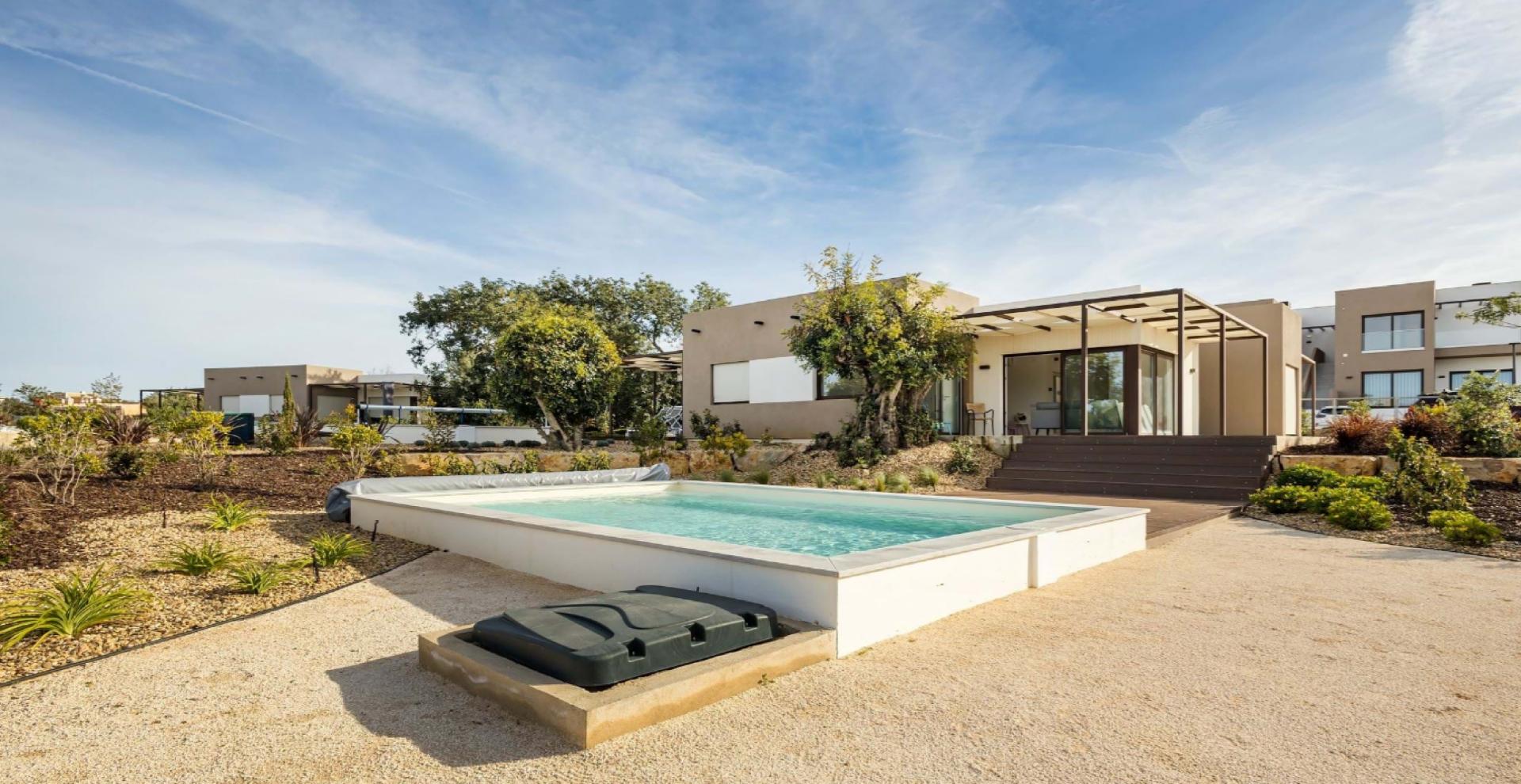 Moradia geminada T1+2 com piscina - Ferragudo