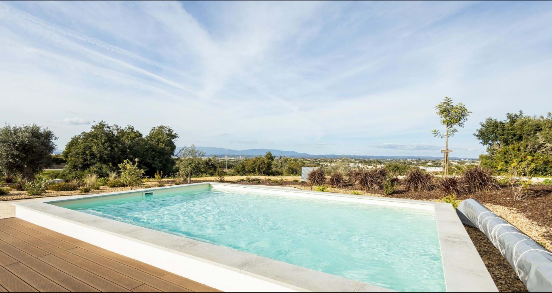 Moradia geminada T1+2 com piscina - Ferragudo